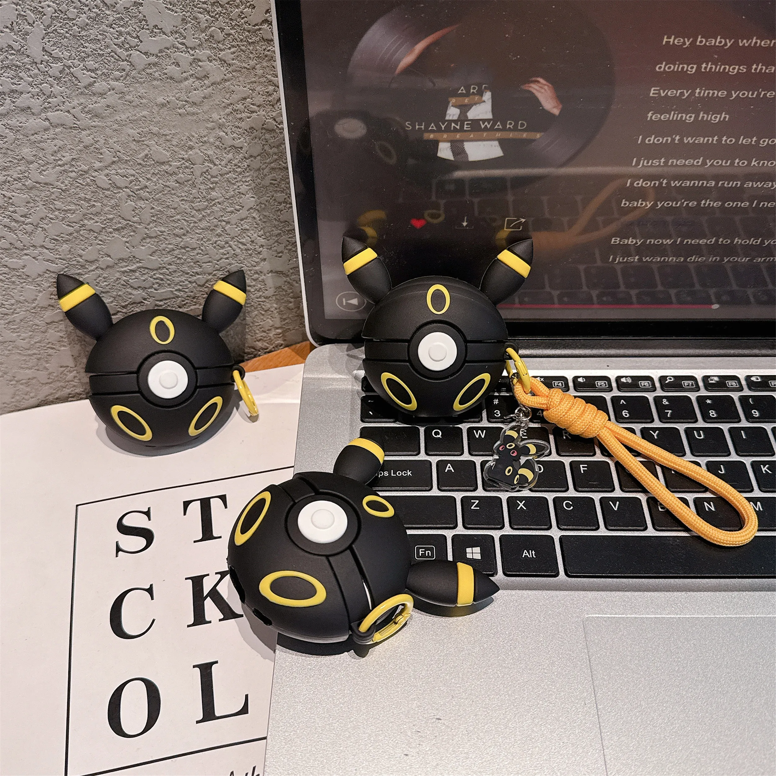 Cool Black For Pokémon Umbreon Poké Ball With Wireless Bluetooth Earphones Case For Airpods 3/4/Pro 3 2 1 With Lanyard Cover
Cool Black For Pokémon Umbreon Poké Ball With Wireless Bluetooth Earphones Case For Airpods 3/4/Pro 3 2 1 With Lanyard Cover