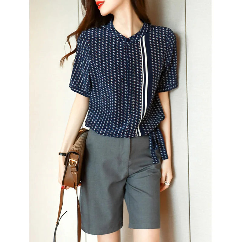 Luxury Brand round Ne irt Chiffon Fabric Light Maturi Sle Cheered Pattern Spring Collection ort Sve Silk Blend
Luxury Brand round Ne irt Chiffon Fabric Light Maturi Sle Cheered Pattern Spring Collection ort Sve Silk Blend