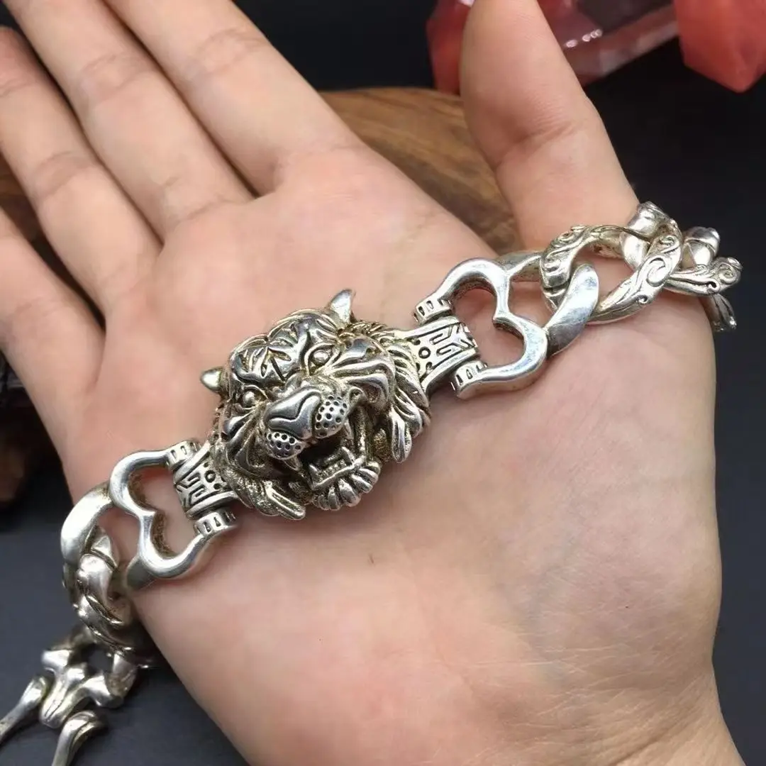 Tibetan Silver Inlaid Domineering Tiger Head Lucky Evil Bracelet Men Women Personalized Jewelry Couple Gift
Tibetan Silver Inlaid Domineering Tiger Head Lucky Evil Bracelet Men Women Personalized Jewelry Couple Gift