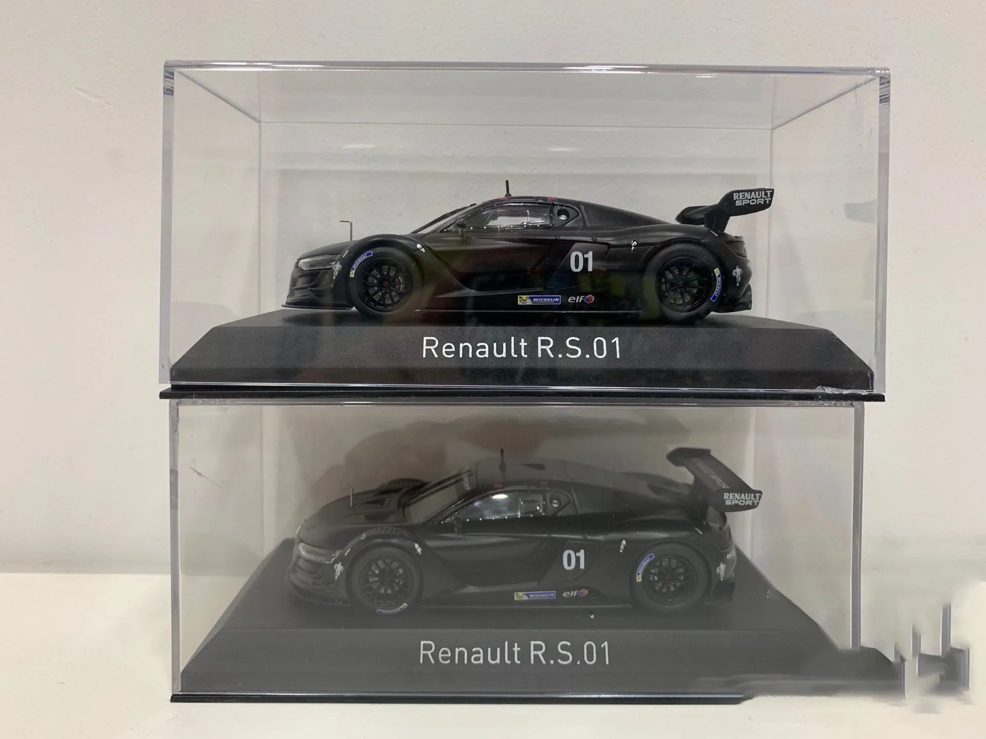 Литой под давлением Norwell масштаб 1/43 Renault Black Test Renault RS01 тест модель автомобиля из сплава Коллекционная игрушка в подарок сувенир дисплей орнамент
Литой под давлением Norwell масштаб 1/43 Renault Black Test Renault RS01 тест модель автомобиля из сплава Коллекционная игрушка в подарок сувенир дисплей орнамент