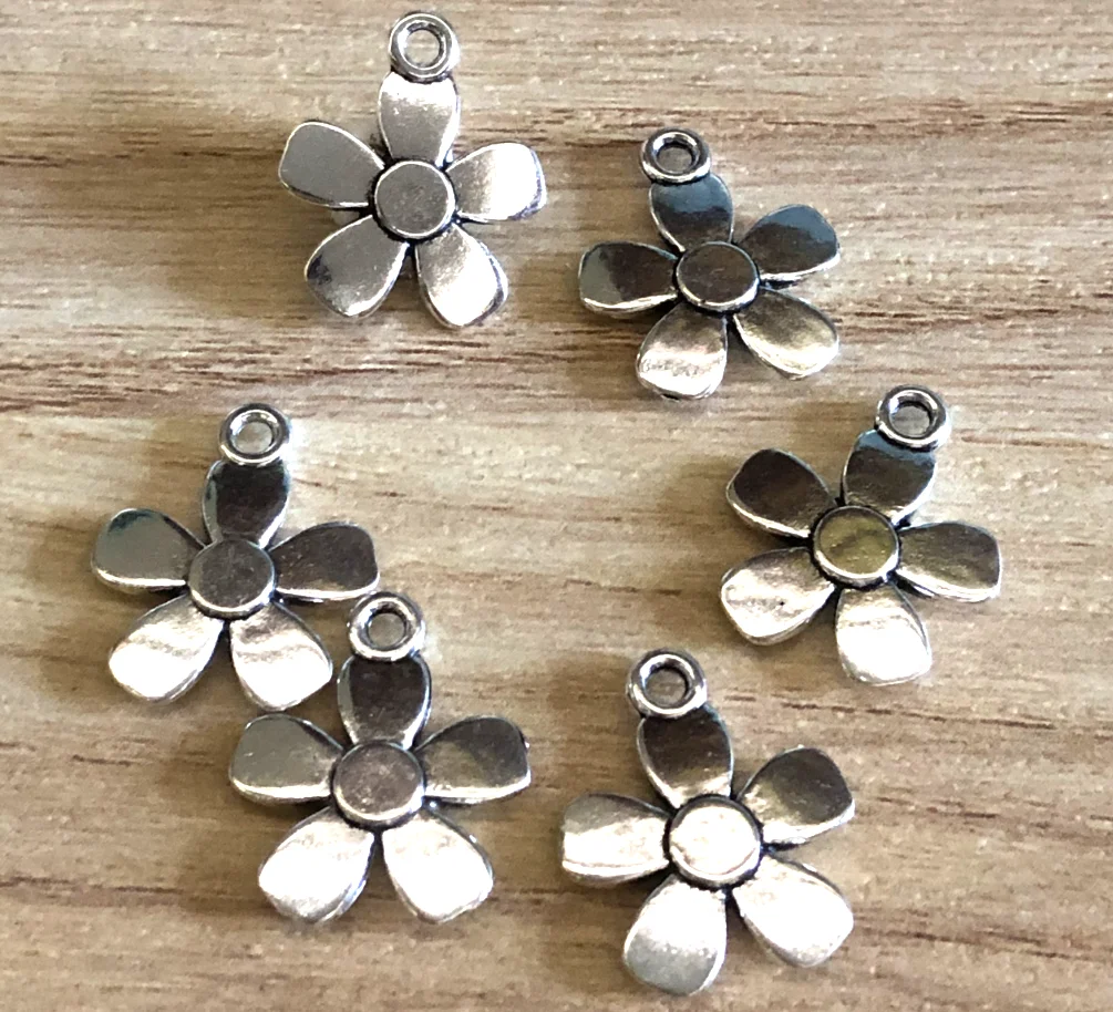 30pcs 17*14mm Alloy metal flower design lovely pendants for DIY jewelry HW2738
30pcs 17*14mm Alloy metal flower design lovely pendants for DIY jewelry HW2738