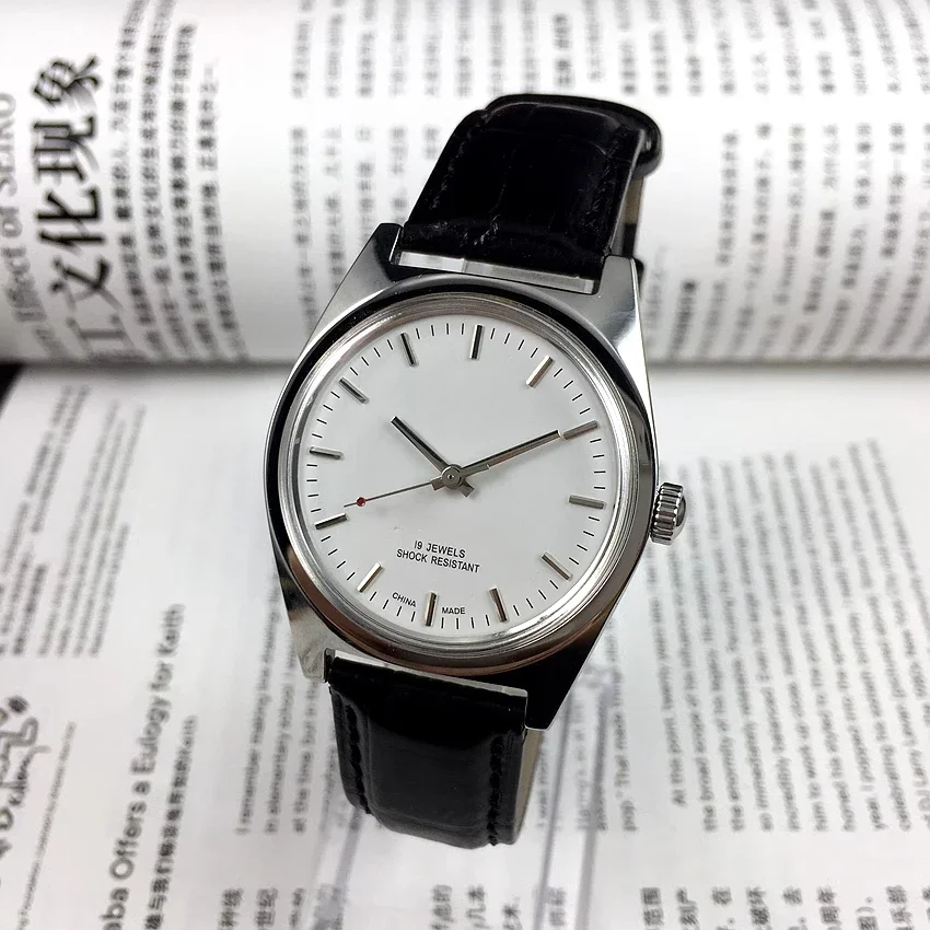 7120 type white-faced all-steel shockproof manual mechanical men's watch with a diameter of 37mm
7120 type white-faced all-steel shockproof manual mechanical men's watch with a diameter of 37mm
