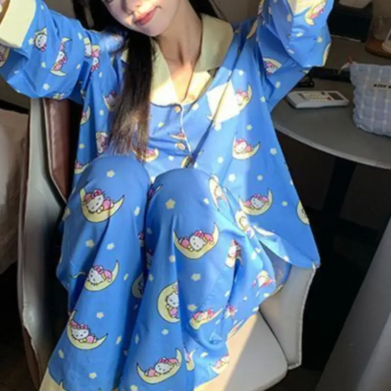Sanrios Student Pajamas Hello Kittys Cartoon Long Sleeves Trousers Sweet Home Clothes New Style Simple Trendy Print Hot Selling
Sanrios Student Pajamas Hello Kittys Cartoon Long Sleeves Trousers Sweet Home Clothes New Style Simple Trendy Print Hot Selling