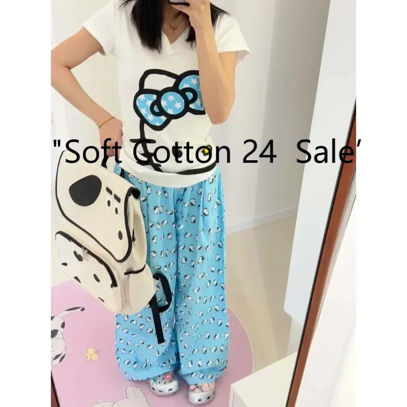 Summer new white round neck cartoon Hello Kitty sweet pajamas short sleeves trousers can be worn out loungewear two-piece set
Summer new white round neck cartoon Hello Kitty sweet pajamas short sleeves trousers can be worn out loungewear two-piece set