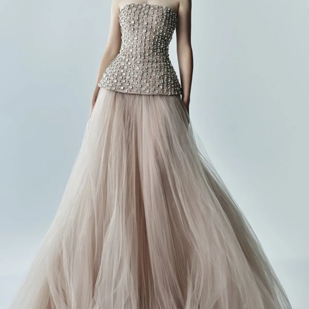 Элегантные тюлевые платья трапециевидной формы цвета шампанского для выпускного вечера, роскошные вечерние платья без бретелек с бриллиантами и бисером, женские по индивидуальному заказу 
Элегантные тюлевые платья трапециевидной формы цвета шампанского для выпускного вечера, роскошные вечерние платья без бретелек с бриллиантами и бисером, женские по индивидуальному заказу