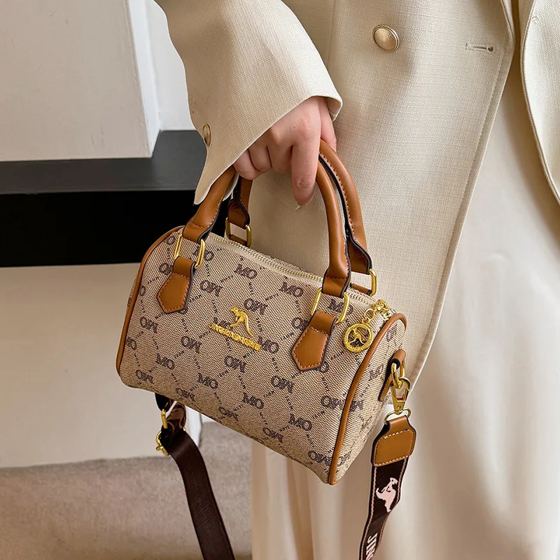 2025 Luxury Mom Tote Bag - Elegant Shoulder & Crossbody Purse for Women, Spacious Designer Handbag with Multiple Pockets
2025 Luxury Mom Tote Bag - Elegant Shoulder & Crossbody Purse for Women, Spacious Designer Handbag with Multiple Pockets