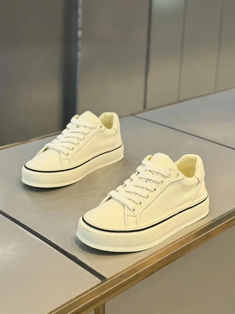 Men's Canvas Shoes 2026 New Summer Breathable Fashionable Low Cut Casual White Sneakers Soft Bottom Anti-Odor Trendy Footwear
Men's Canvas Shoes 2026 New Summer Breathable Fashionable Low Cut Casual White Sneakers Soft Bottom Anti-Odor Trendy Footwear