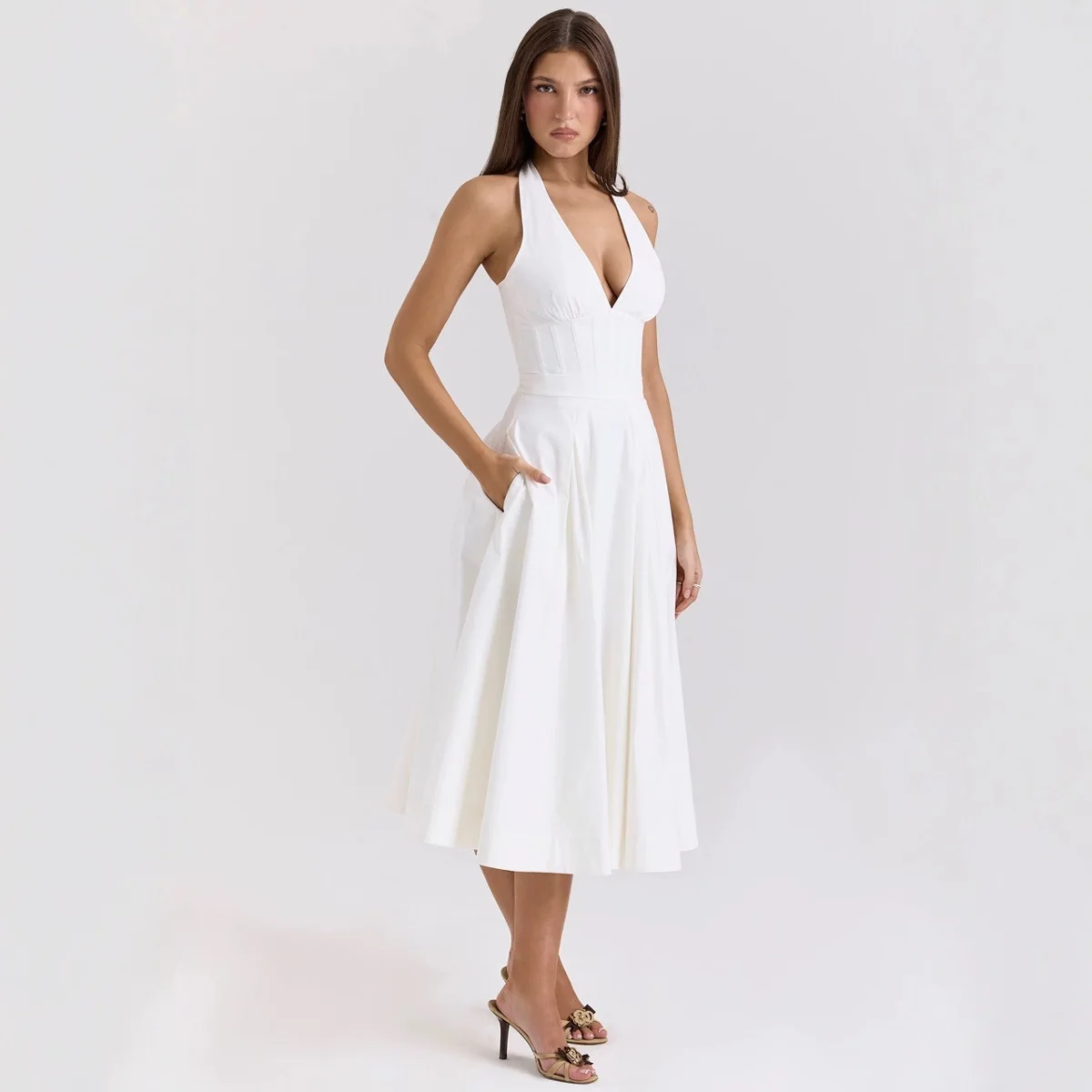 European and American Style Spring New Sexy Tube Top Fashion Pointed Angle Fishbone Waist A- line Dress 
European and American Style Spring New Sexy Tube Top Fashion Pointed Angle Fishbone Waist A- line Dress