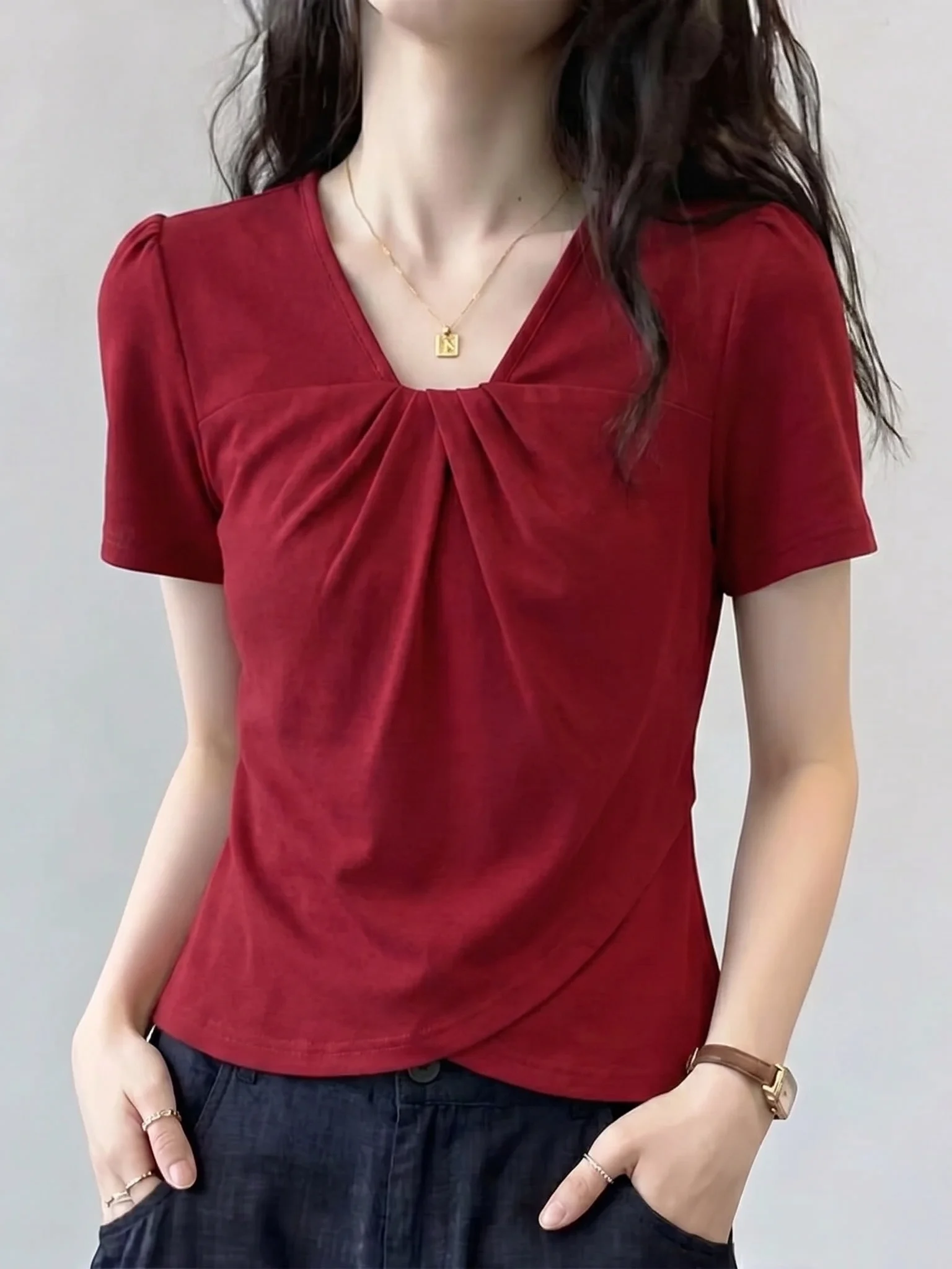 Red V-Neck Short Sleeve T-Shirt Women's Fashion Summer New plus Size Irregular Top Korean Style Commute Wind Loose Fit Pure C...
Red V-Neck Short Sleeve T-Shirt Women's Fashion Summer New plus Size Irregular Top Korean Style Commute Wind Loose Fit Pure C...