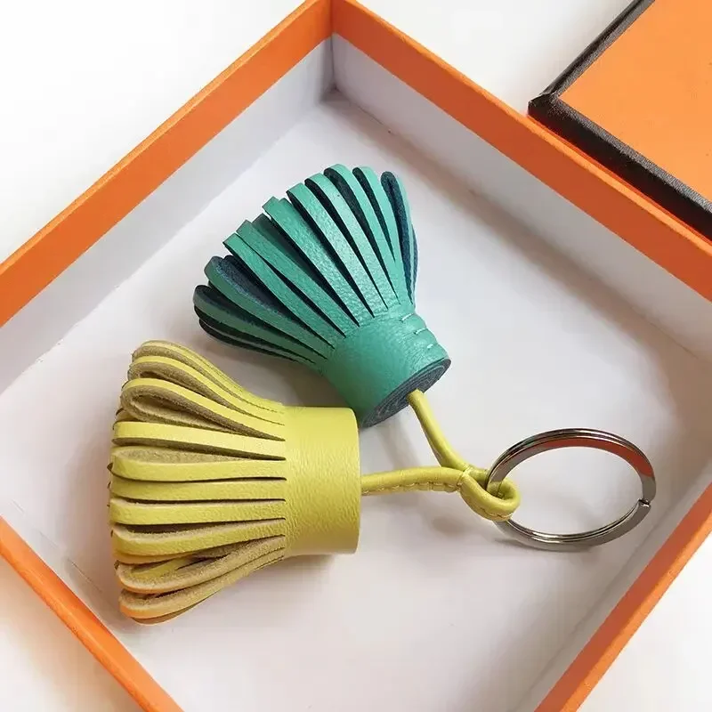Fashion Genuine Leather Double Tassel Fringe Keychain Car Key Chain Ring Women Bag Charm Backpack Holders Ornament Gift
Fashion Genuine Leather Double Tassel Fringe Keychain Car Key Chain Ring Women Bag Charm Backpack Holders Ornament Gift