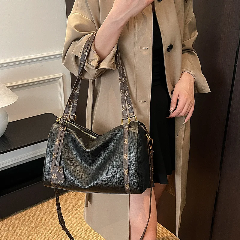 2026 Trend Urban Luxury Fashion Women's Bag Retro Tote Bag Exquisite Practical Women's Handbag Bag Casual Design Women's Bag
2026 Trend Urban Luxury Fashion Women's Bag Retro Tote Bag Exquisite Practical Women's Handbag Bag Casual Design Women's Bag