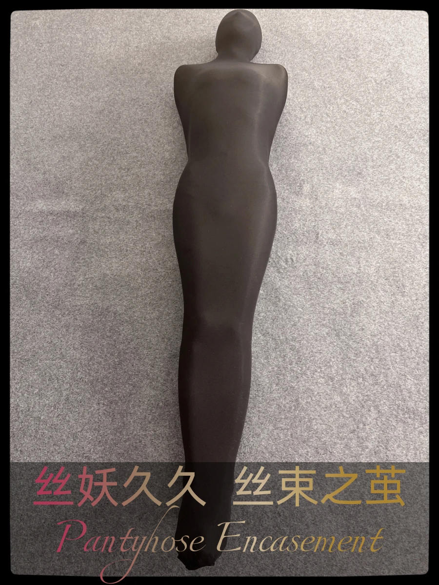 Extremely tight seamless single tube all-inclusive stockings sleeping bag mummy one-piece tights full body sexy male and female
Extremely tight seamless single tube all-inclusive stockings sleeping bag mummy one-piece tights full body sexy male and female