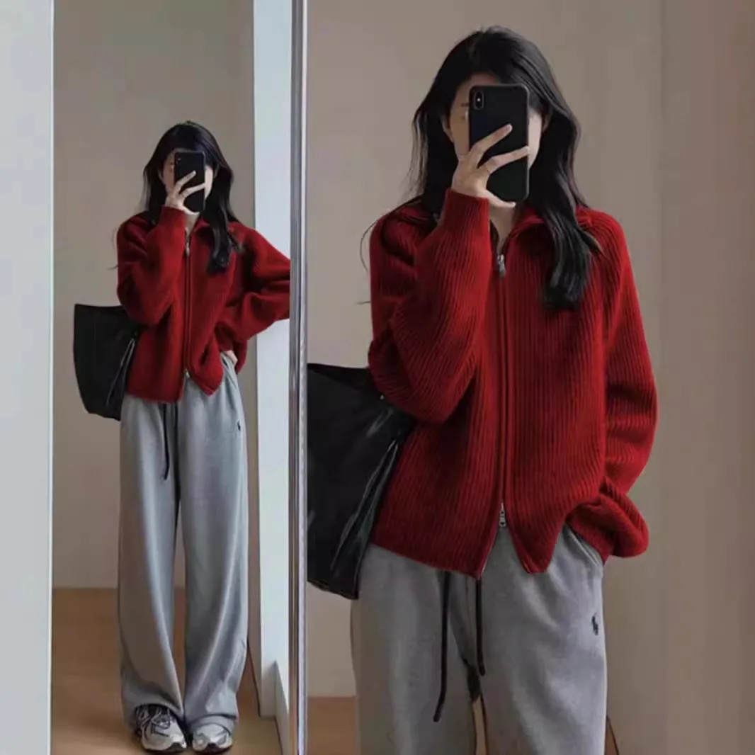 Winter New Red High Collar Sweater Gentle Soft Glutinous Double Zipper Bottom Loose Knitted Sweater Cardigan for Women Autumn/Wi
Winter New Red High Collar Sweater Gentle Soft Glutinous Double Zipper Bottom Loose Knitted Sweater Cardigan for Women Autumn/Wi