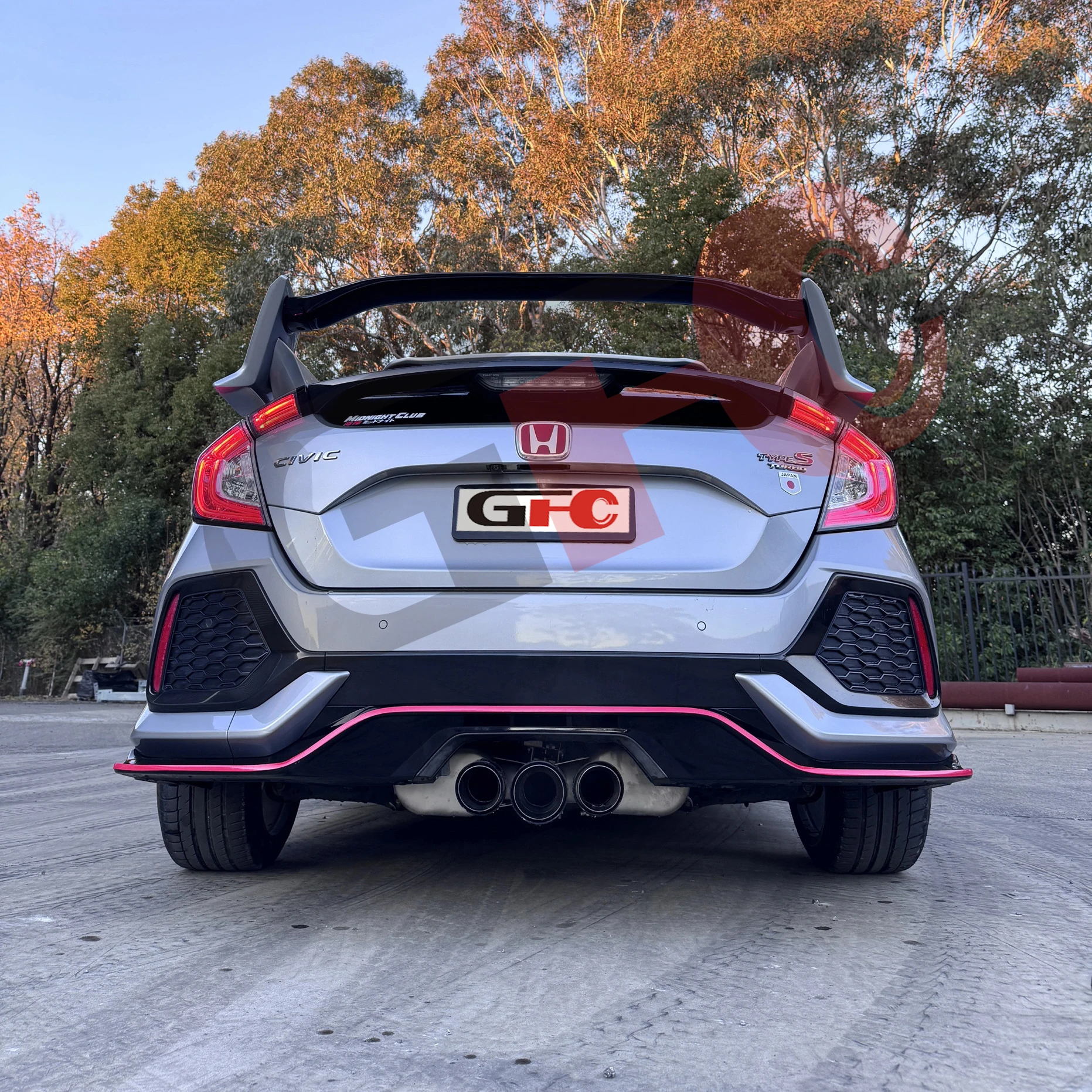For the 2017-2021 Honda Civic RS FK7 1.5T high-performance catback exhaust system, with valve muffler and triple-tip rear.
For the 2017-2021 Honda Civic RS FK7 1.5T high-performance catback exhaust system, with valve muffler and triple-tip rear.