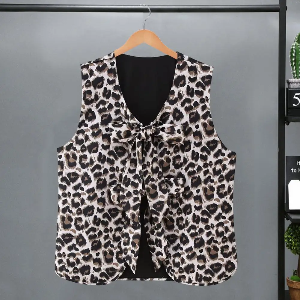 Casual Loose Leg Trousers Stylish Women's V-neck Lace-up Waistcoat Set with Leopard Print Wide Leg Pants Trendy for Fashionable
Casual Loose Leg Trousers Stylish Women's V-neck Lace-up Waistcoat Set with Leopard Print Wide Leg Pants Trendy for Fashionable