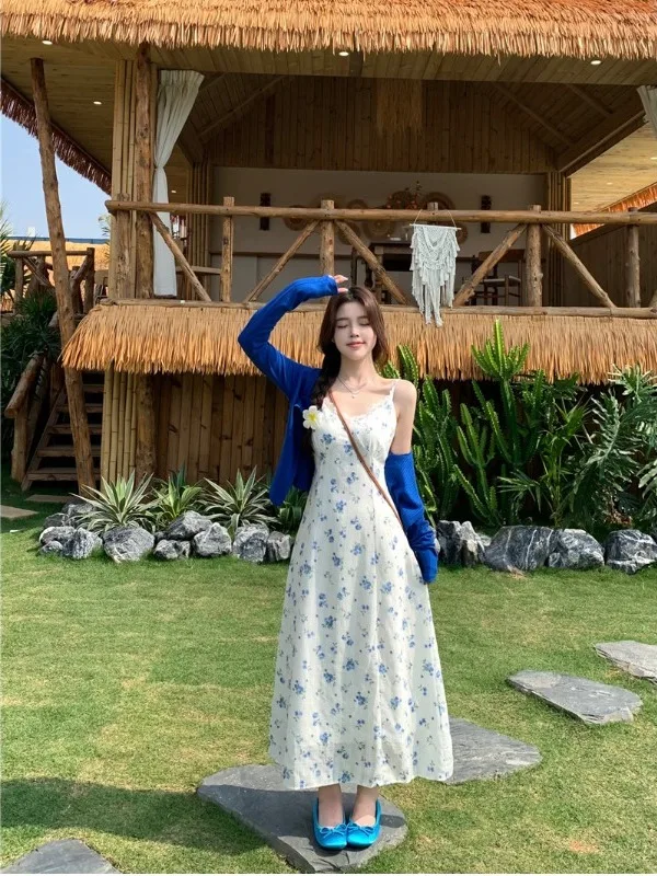 plus Size Floral Print Halter Dress Korean Style Knitted Sunscreen Cardigan Women's Summer Slimming Set High Waist Long Sleeve
plus Size Floral Print Halter Dress Korean Style Knitted Sunscreen Cardigan Women's Summer Slimming Set High Waist Long Sleeve