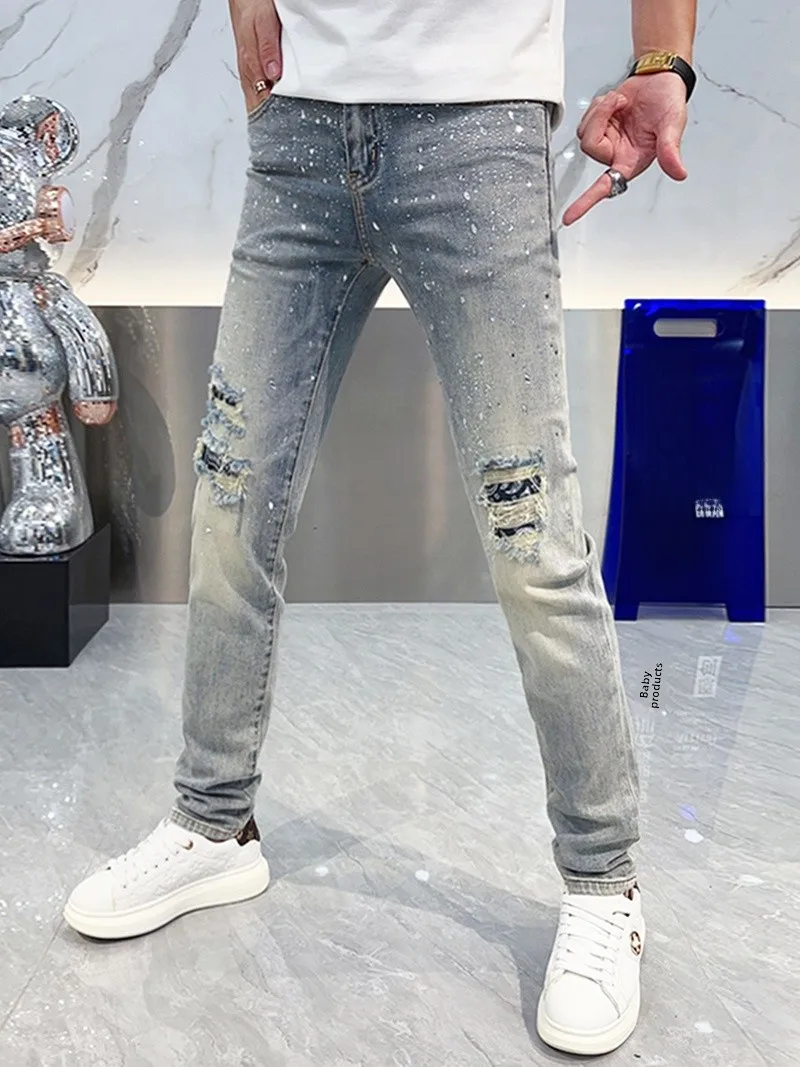Men's Summer Slim Fit Jeans Faion Patchwork Rhinestone Trendy Thin Straight Leg Pants Breathable High Elastici Water Waed
Men's Summer Slim Fit Jeans Faion Patchwork Rhinestone Trendy Thin Straight Leg Pants Breathable High Elastici Water Waed