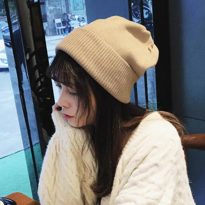 Warm Woolen Knitted Hat Pure Color Ear Protection Large Size Winter Knit Cap Casual Style Spring Autumn Season Women's Hat
Warm Woolen Knitted Hat Pure Color Ear Protection Large Size Winter Knit Cap Casual Style Spring Autumn Season Women's Hat