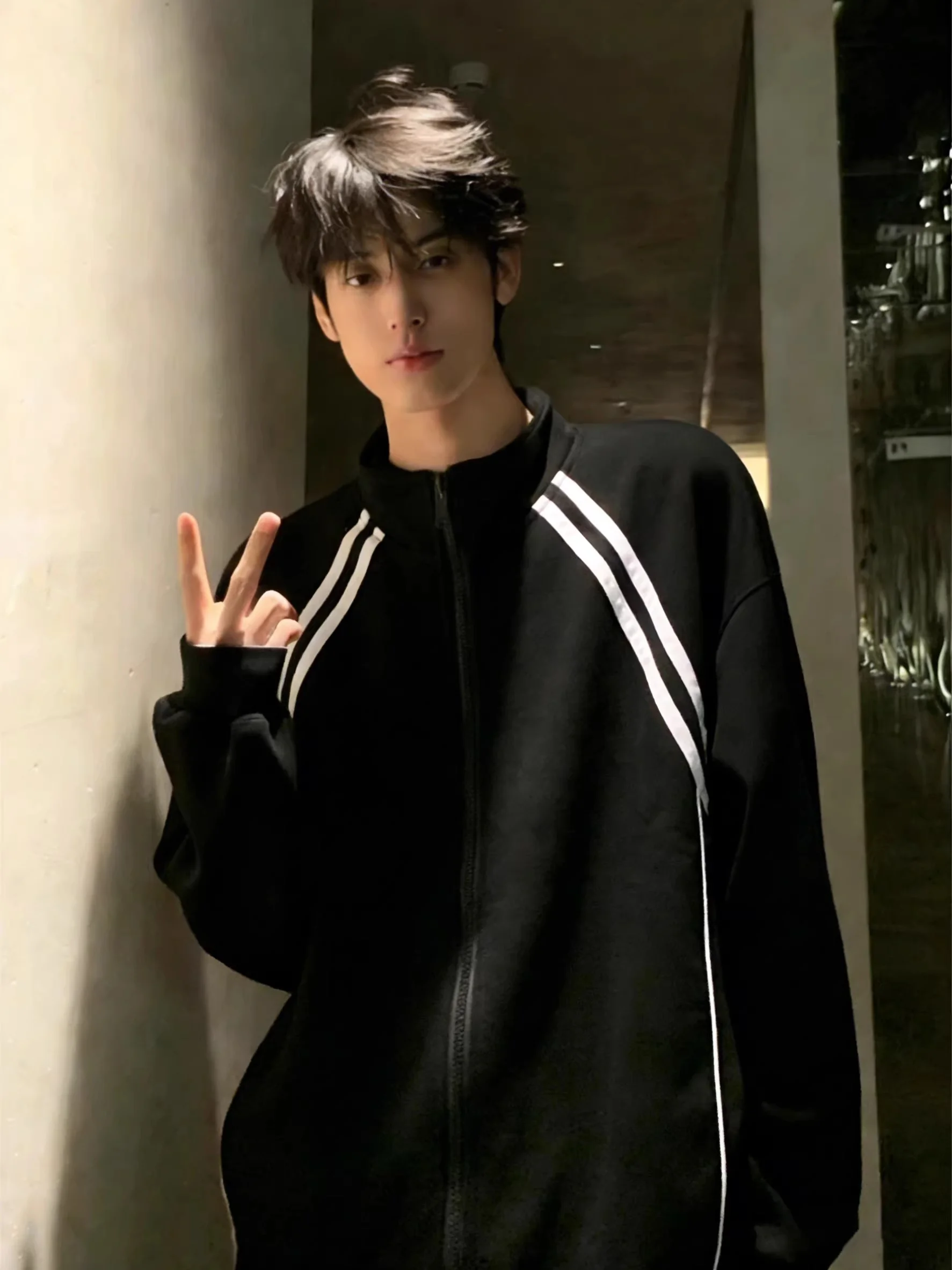 Black Stripe Splicing Open Cardigan Sweatshirt Men's Sport Coat American Heavyweight College Style Baseball Uniform Spring
Black Stripe Splicing Open Cardigan Sweatshirt Men's Sport Coat American Heavyweight College Style Baseball Uniform Spring
