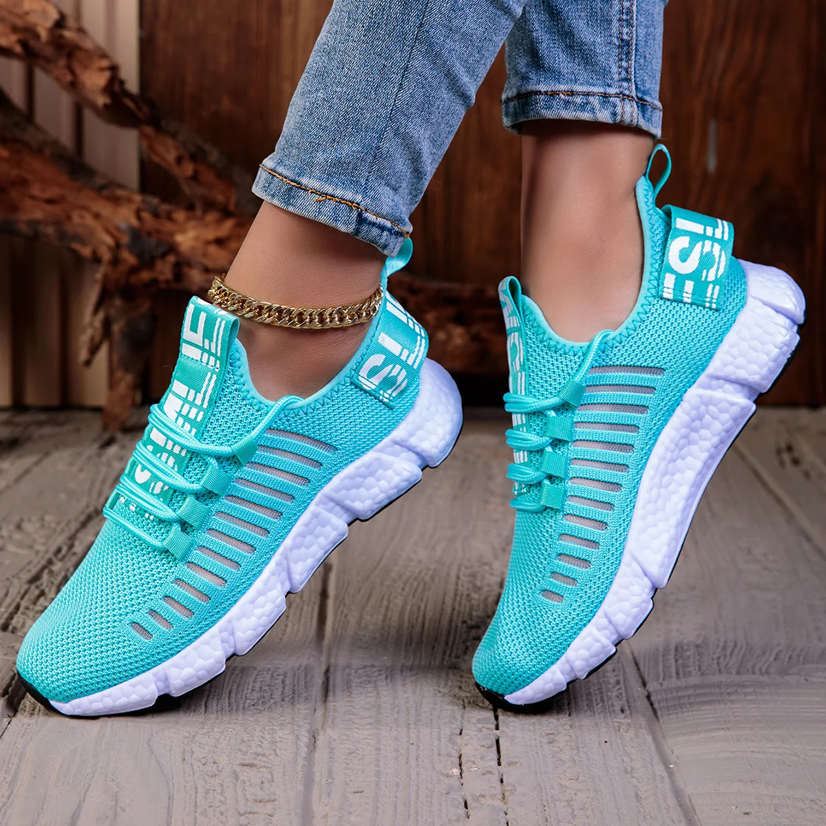 2025 breathable casual sports shoes, trendy shoes, Feizhi men's shoes, e-commerce bestsellers, summer hollow running shoes
2025 breathable casual sports shoes, trendy shoes, Feizhi men's shoes, e-commerce bestsellers, summer hollow running shoes