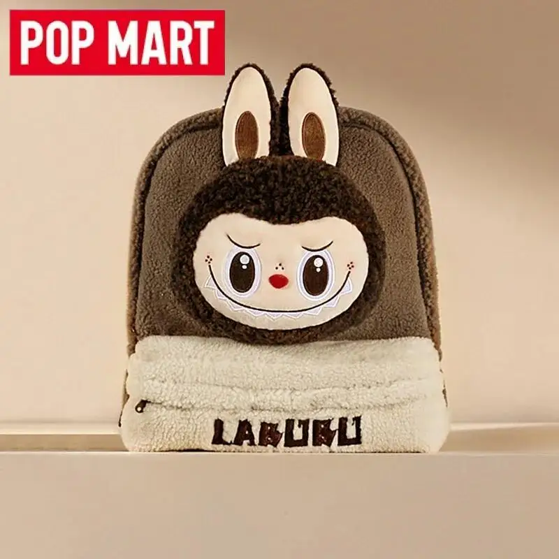 POP MART Labubu The Monsters Классическая серия Рюкзак из овечьей шерсти Плюшевая коричневая сумка Оригинальная коллекция украшений для фигурок аниме
POP MART Labubu The Monsters Классическая серия Рюкзак из овечьей шерсти Плюшевая коричневая сумка Оригинальная коллекция украшений для фигурок аниме