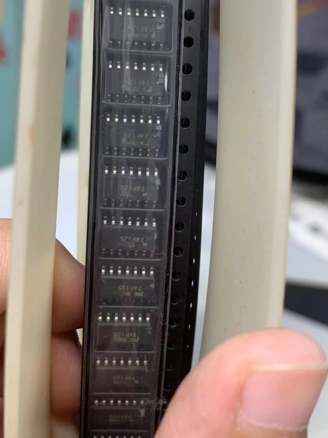 74F125SCX (5pcs)Electronic Components IC Chip Integrated Circuit
74F125SCX (5pcs)Electronic Components IC Chip Integrated Circuit