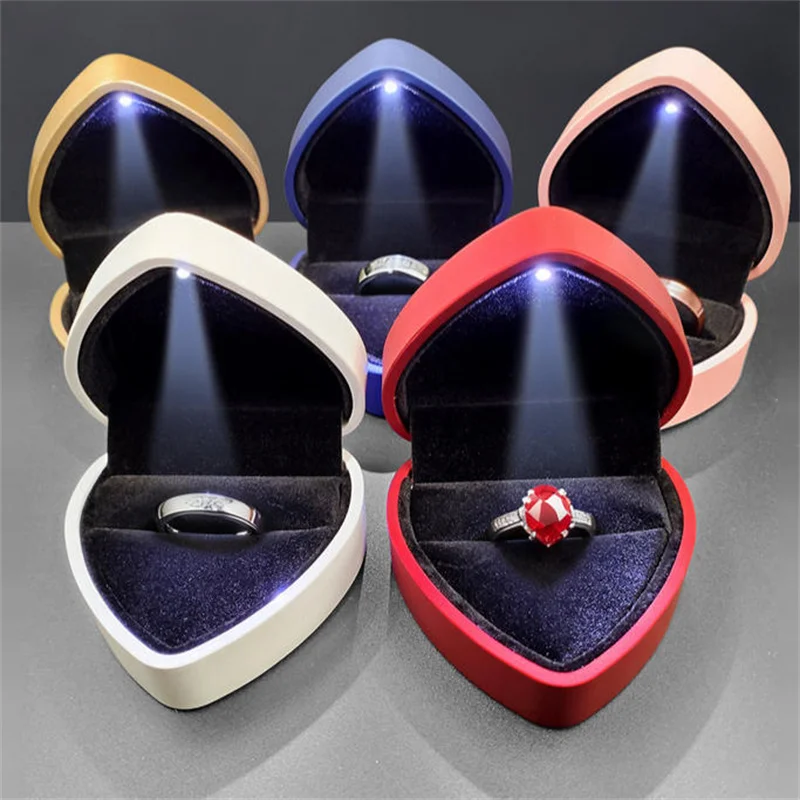1PC Creative Heart Shaped Ring Box LED Light Jewelry Box High-end Proposal Confession Light Jewelry Box Storage Box
1PC Creative Heart Shaped Ring Box LED Light Jewelry Box High-end Proposal Confession Light Jewelry Box Storage Box