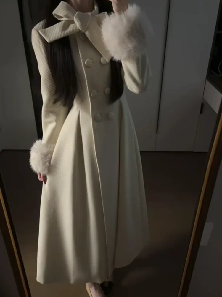 Ele Mid-Length Woolen Coat with Faux Fur Collar And Knot for Women Thiened Winter Outerwear Slimming Waist
Ele Mid-Length Woolen Coat with Faux Fur Collar And Knot for Women Thiened Winter Outerwear Slimming Waist