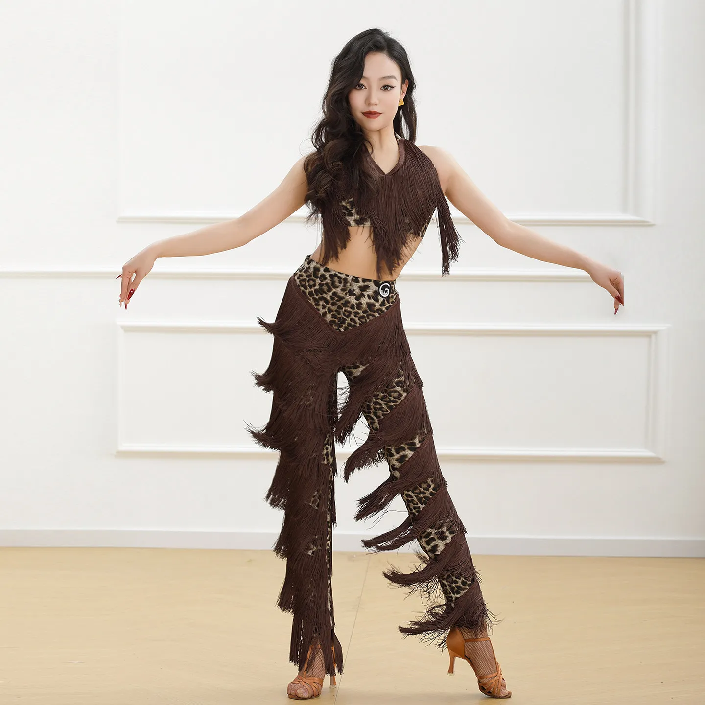 Full Fringed Latin Dance Suits Adults Chacha Latin Dance Performance Clothing Women Rumba Latin Dance Costume Stage Wear XS11213
Full Fringed Latin Dance Suits Adults Chacha Latin Dance Performance Clothing Women Rumba Latin Dance Costume Stage Wear XS11213