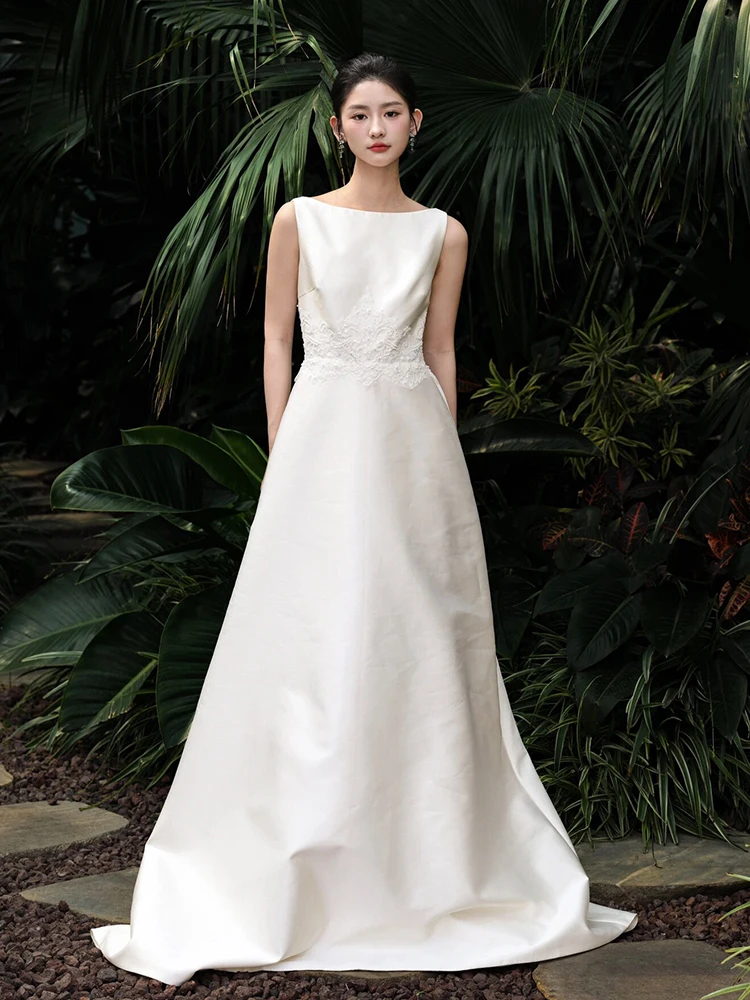 Легкое свадебное платье из шелкового атласа для простой церемонии на открытом воздухе, с шлейфом, для невест
Легкое свадебное платье из шелкового атласа для простой церемонии на открытом воздухе, с шлейфом, для невест