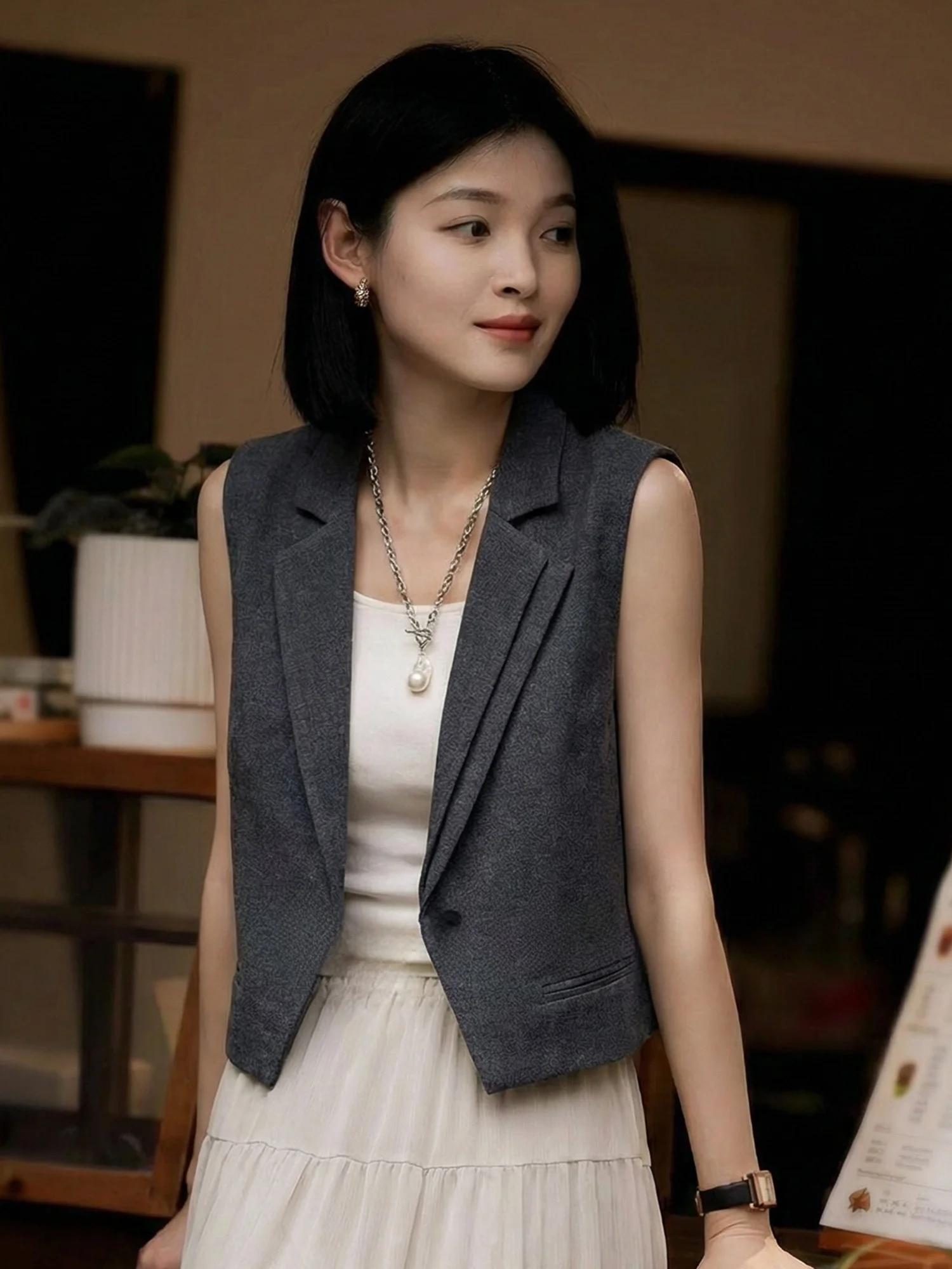 Chivirin Vintage Wool Blend ort Suit Vest Women's Svel Slim Fit Top Spring 2026 Commute Sle Small Size Friendly
Chivirin Vintage Wool Blend ort Suit Vest Women's Svel Slim Fit Top Spring 2026 Commute Sle Small Size Friendly