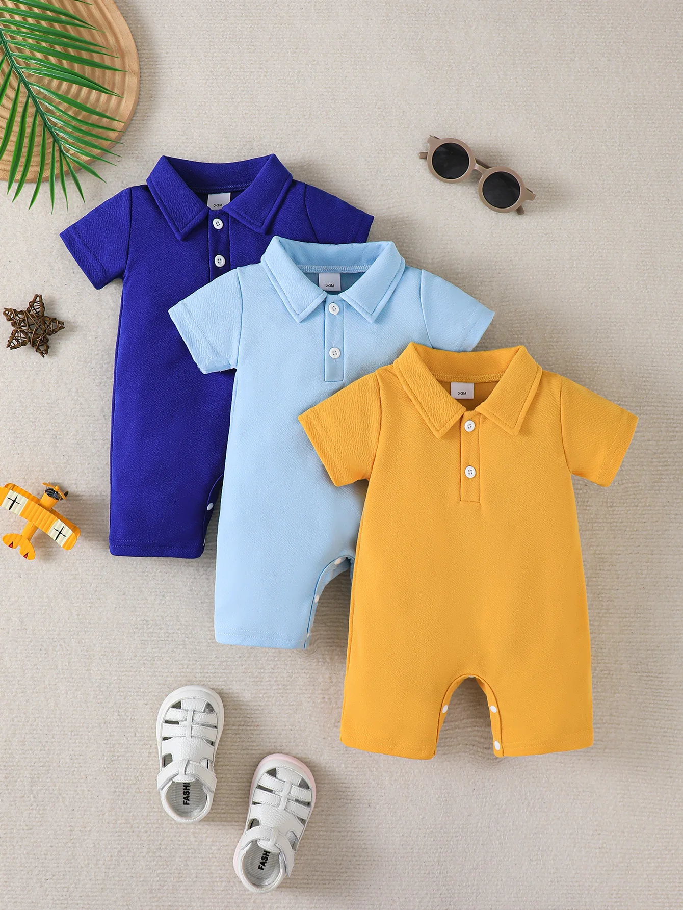 (Three piece set) Basic polo short sleeved shorts with baby boy texture fabric Ha Yi
(Three piece set) Basic polo short sleeved shorts with baby boy texture fabric Ha Yi