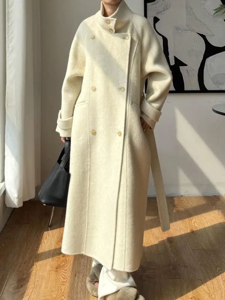 Двубортные офисные женские шерстяные куртки из волос яка, осень-зима 2022, высококачественные длинные женские шерстяные пальто с воротником-стойкой на шнуровке
Двубортные офисные женские шерстяные куртки из волос яка, осень-зима 2022, высококачественные длинные женские шерстяные пальто с воротником-стойкой на шнуровке