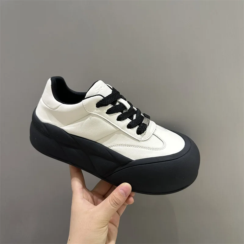 Новинка 2025, уродливые милые туфли на массивном каблуке, женские кроссовки на неуклюженной платформе, белая повседневная спортивная обувь, модные дизайнерские туфли на плоской подошве с большой головкой
Новинка 2025, уродливые милые туфли на массивном каблуке, женские кроссовки на неуклюженной платформе, белая повседневная спортивная обувь, модные дизайнерские туфли на плоской подошве с большой головкой