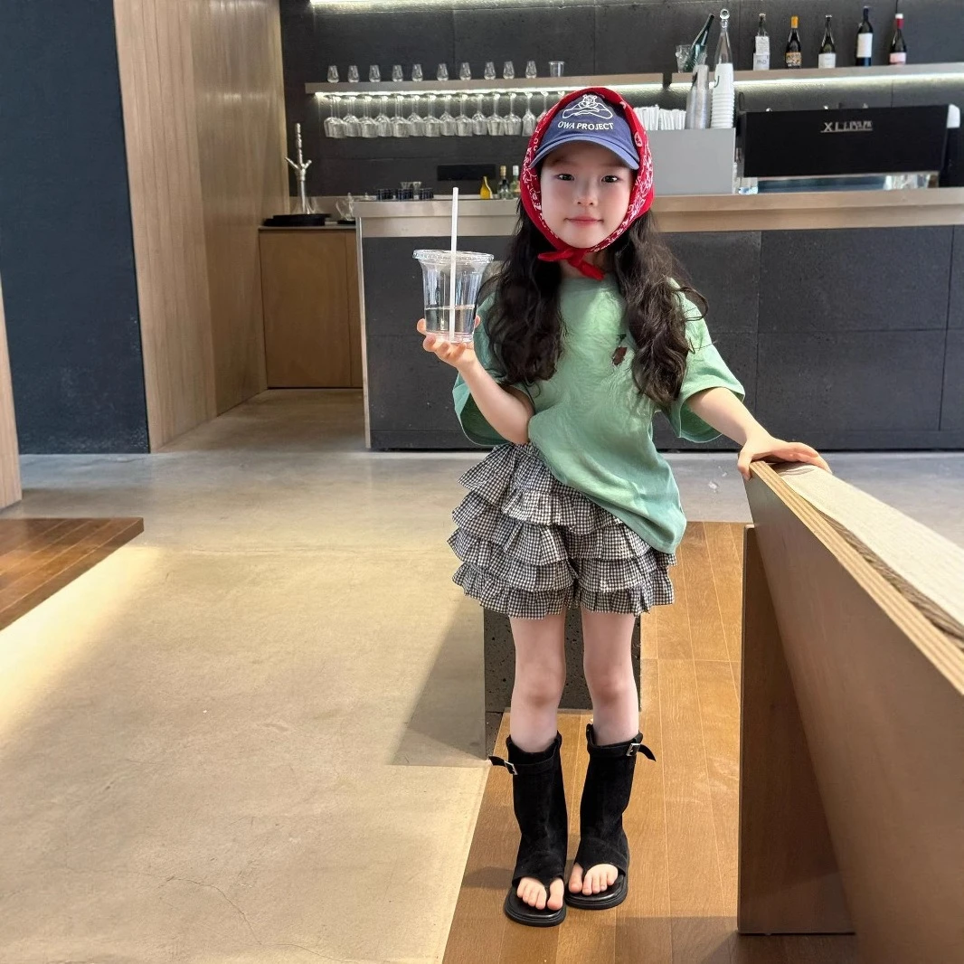 Checkered Cake Culottes Casual and Cute Korean 2025 Summer New Fashionable Loose and Versatile Sweet Checkered Culottes
Checkered Cake Culottes Casual and Cute Korean 2025 Summer New Fashionable Loose and Versatile Sweet Checkered Culottes