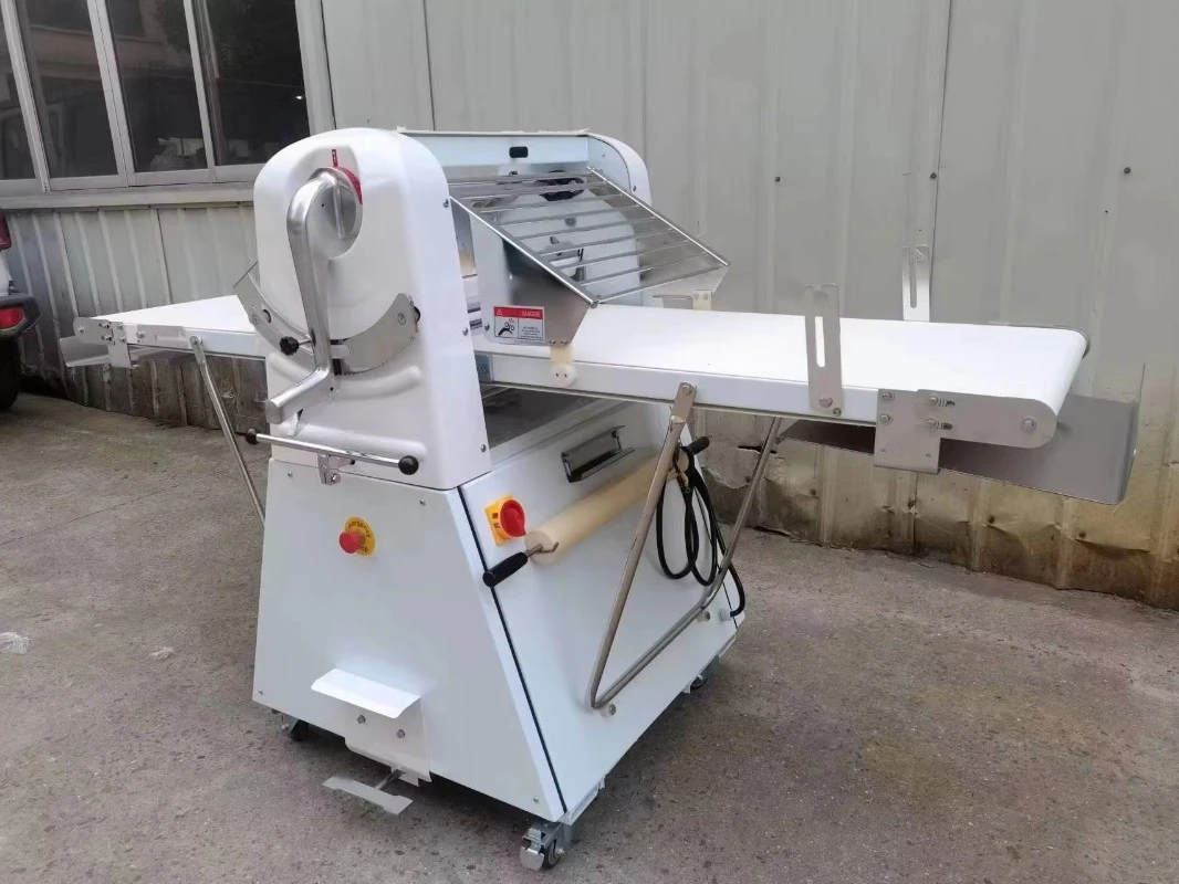 Type Automatic Butter Puff Commercial Pastry Making Machine Mini Dough Sheeter Margarine Equipment Line for Croissant
Type Automatic Butter Puff Commercial Pastry Making Machine Mini Dough Sheeter Margarine Equipment Line for Croissant