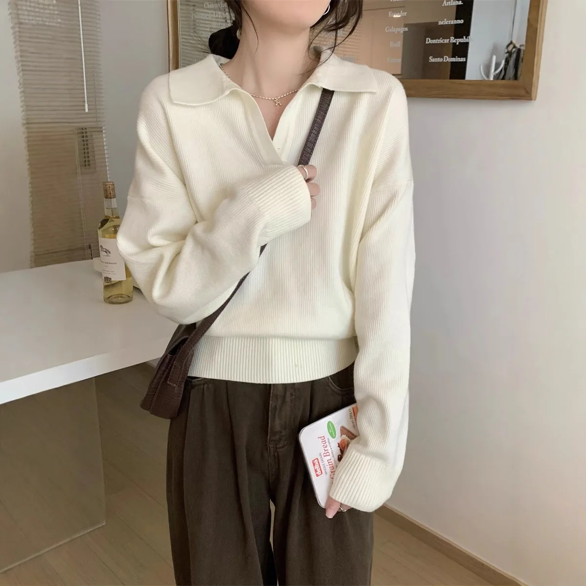 Women's Loose Fit Base Layer Top Comfortable Cotton Blend Knitwear Slimming Pure Color Polo Neck Long Sleeve Knitted Sweater
Women's Loose Fit Base Layer Top Comfortable Cotton Blend Knitwear Slimming Pure Color Polo Neck Long Sleeve Knitted Sweater