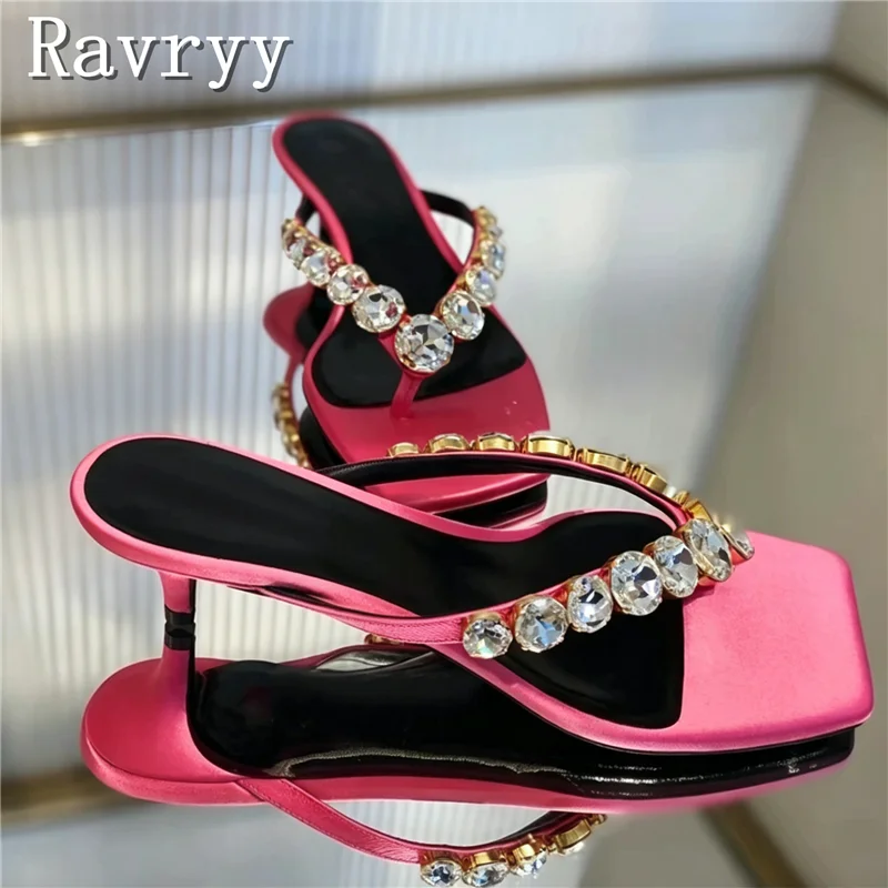 Luxury Crystal Rhinestone Flip-Flop Slippers Women Summer New Square Toe Satin Kitten Heels Slides for Party and Evening
Luxury Crystal Rhinestone Flip-Flop Slippers Women Summer New Square Toe Satin Kitten Heels Slides for Party and Evening
