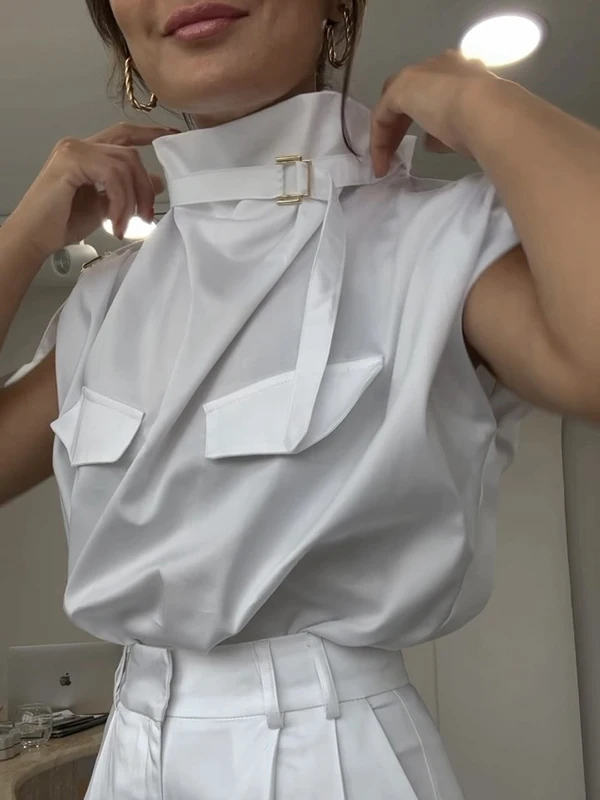 Modigirl Fashion Women’s Sleeveless Blouse Shirts Summer 2025 Original Stand Collar Solid Color Buckle Tops for Woman Clothing
Modigirl Fashion Women’s Sleeveless Blouse Shirts Summer 2025 Original Stand Collar Solid Color Buckle Tops for Woman Clothing
