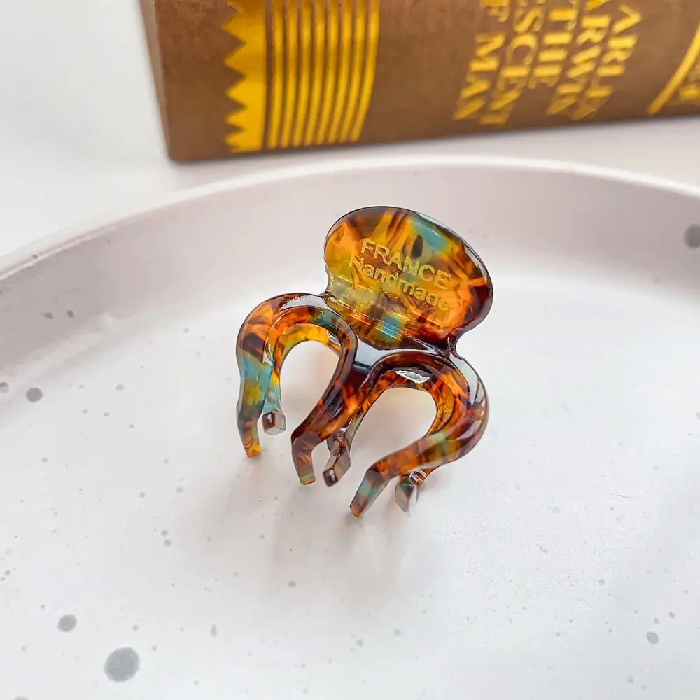 Acetate Pumpkin Grab Clip Hollow Out Korean Style High Ponytail Fixed Artifact Hairpin Small Hair Clips Retro Mini Hair Claw
Acetate Pumpkin Grab Clip Hollow Out Korean Style High Ponytail Fixed Artifact Hairpin Small Hair Clips Retro Mini Hair Claw