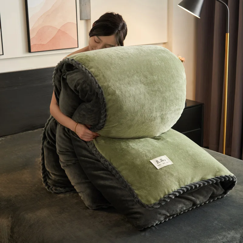 2025 new black gold milk fleece solid color quilt cover single piece winter thickened warm quilt cover, excluding quilt core
2025 new black gold milk fleece solid color quilt cover single piece winter thickened warm quilt cover, excluding quilt core