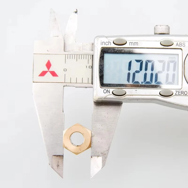 4 шт., 12 мм, шестигранная латунная ступица колеса, толщина 8 мм для Trx4 1/10, осевая Capra 1,9 UTB AXI03004, детали для радиоуправляемого гусеничного автомобиля
4 шт., 12 мм, шестигранная латунная ступица колеса, толщина 8 мм для Trx4 1/10, осевая Capra 1,9 UTB AXI03004, детали для радиоуправляемого гусеничного автомобиля