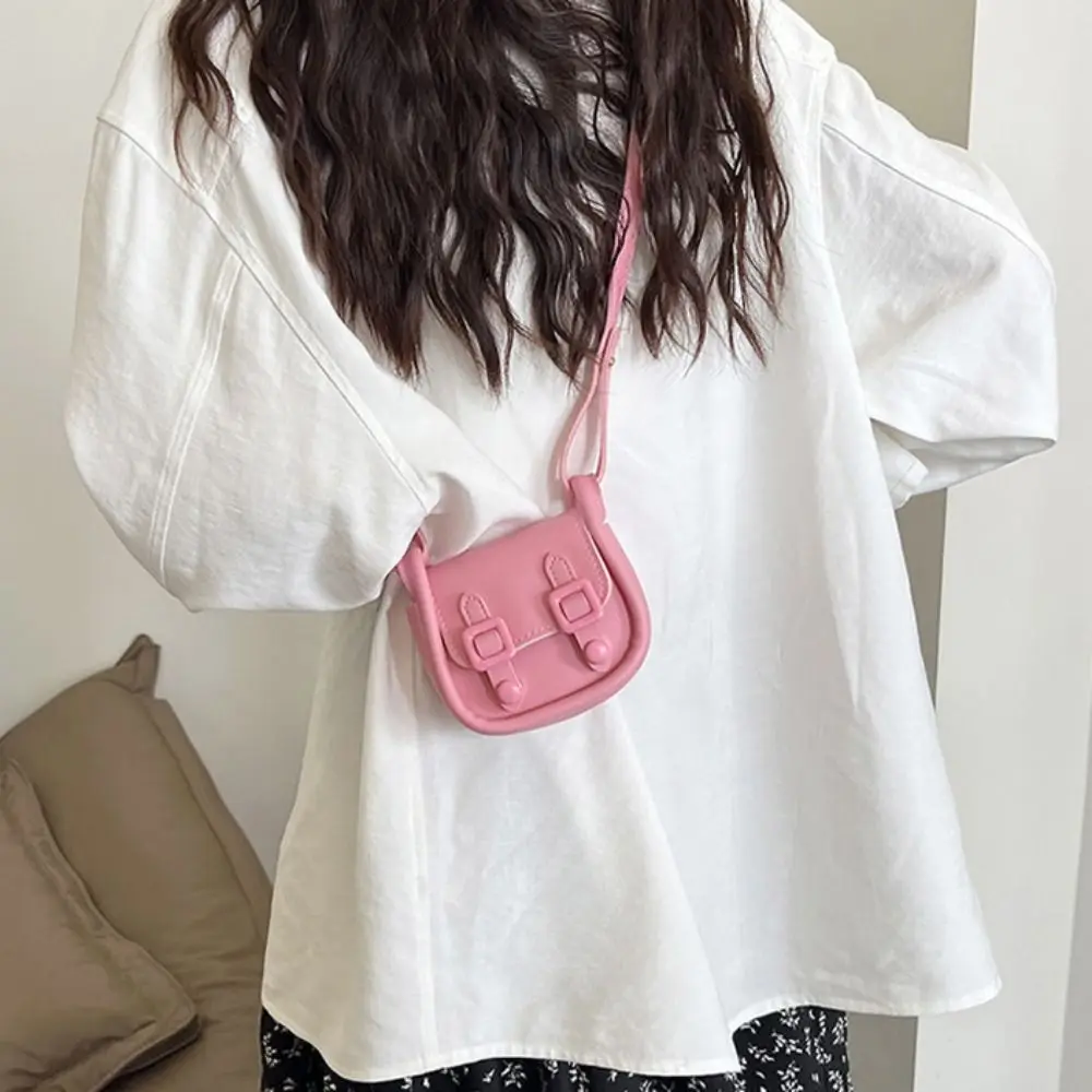 Portable Solid Color Mini Saddle Bag Small Square Bag French Fashion Brand Crossbody Bag PU Square Shoulder Bag Girls
Portable Solid Color Mini Saddle Bag Small Square Bag French Fashion Brand Crossbody Bag PU Square Shoulder Bag Girls