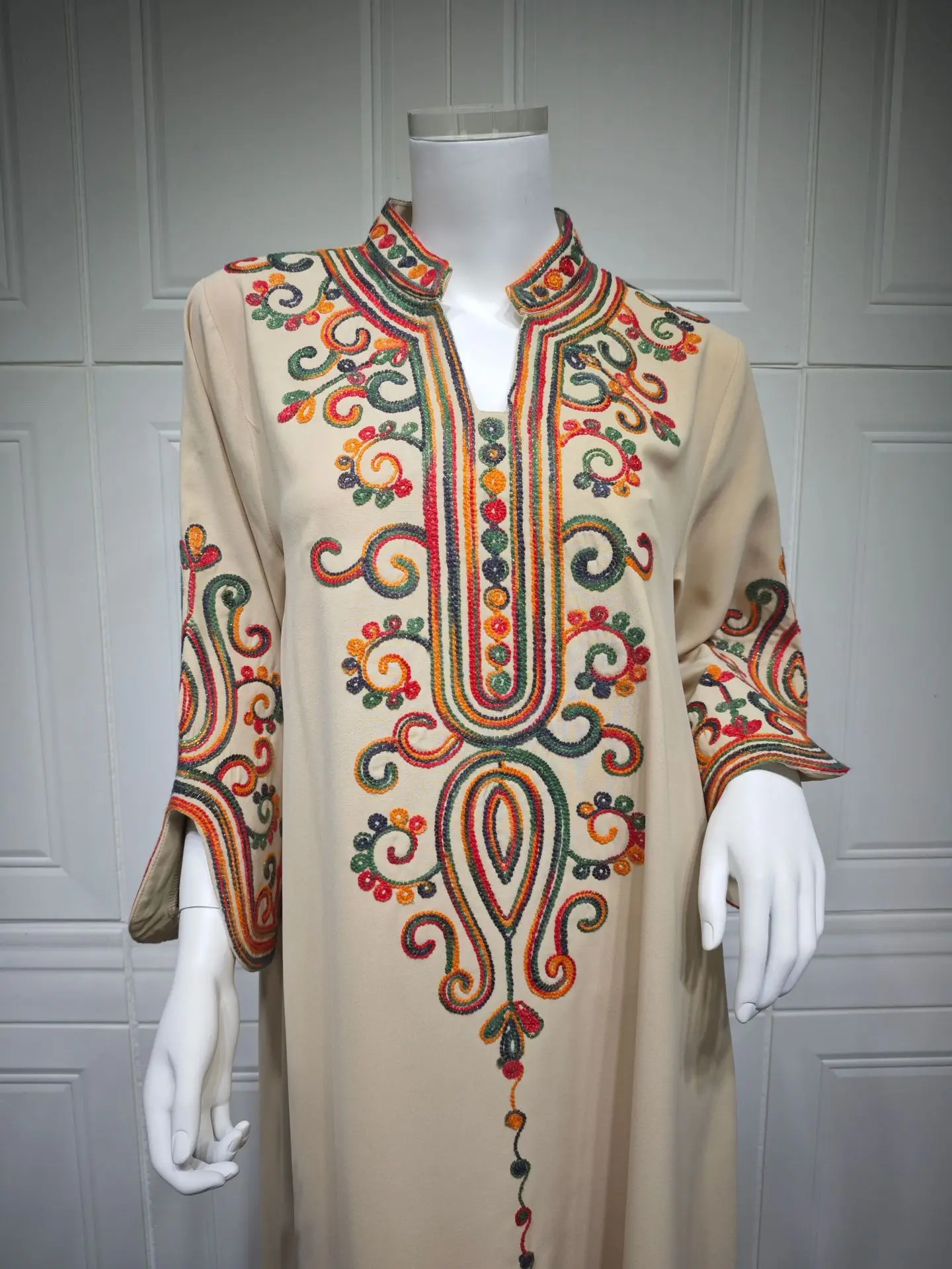 Zahraa Ramadan Muslim Women's Embroidered Loose abaya Dresses For Women Gala Morocco Dubai Elegant Casual Kaftan
Zahraa Ramadan Muslim Women's Embroidered Loose abaya Dresses For Women Gala Morocco Dubai Elegant Casual Kaftan