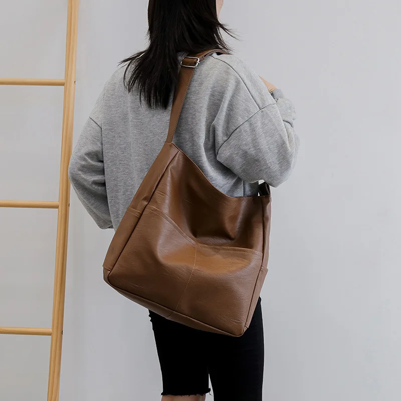 1pcs PU Leather Shoulder Bag Large Capacity Lightweight Outdoor Travel Casual Daily Commuter Crossbody Bag
1pcs PU Leather Shoulder Bag Large Capacity Lightweight Outdoor Travel Casual Daily Commuter Crossbody Bag