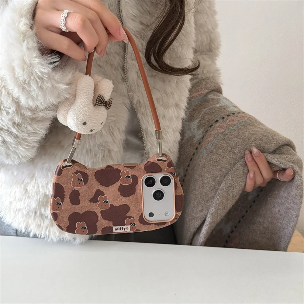 Stylish Leather Leopard Print Handbag Phone Case for iPhone 17 Pro 16 Pro Max 15 14 13 Fundas Protective Case With Plush Rabbit
Stylish Leather Leopard Print Handbag Phone Case for iPhone 17 Pro 16 Pro Max 15 14 13 Fundas Protective Case With Plush Rabbit