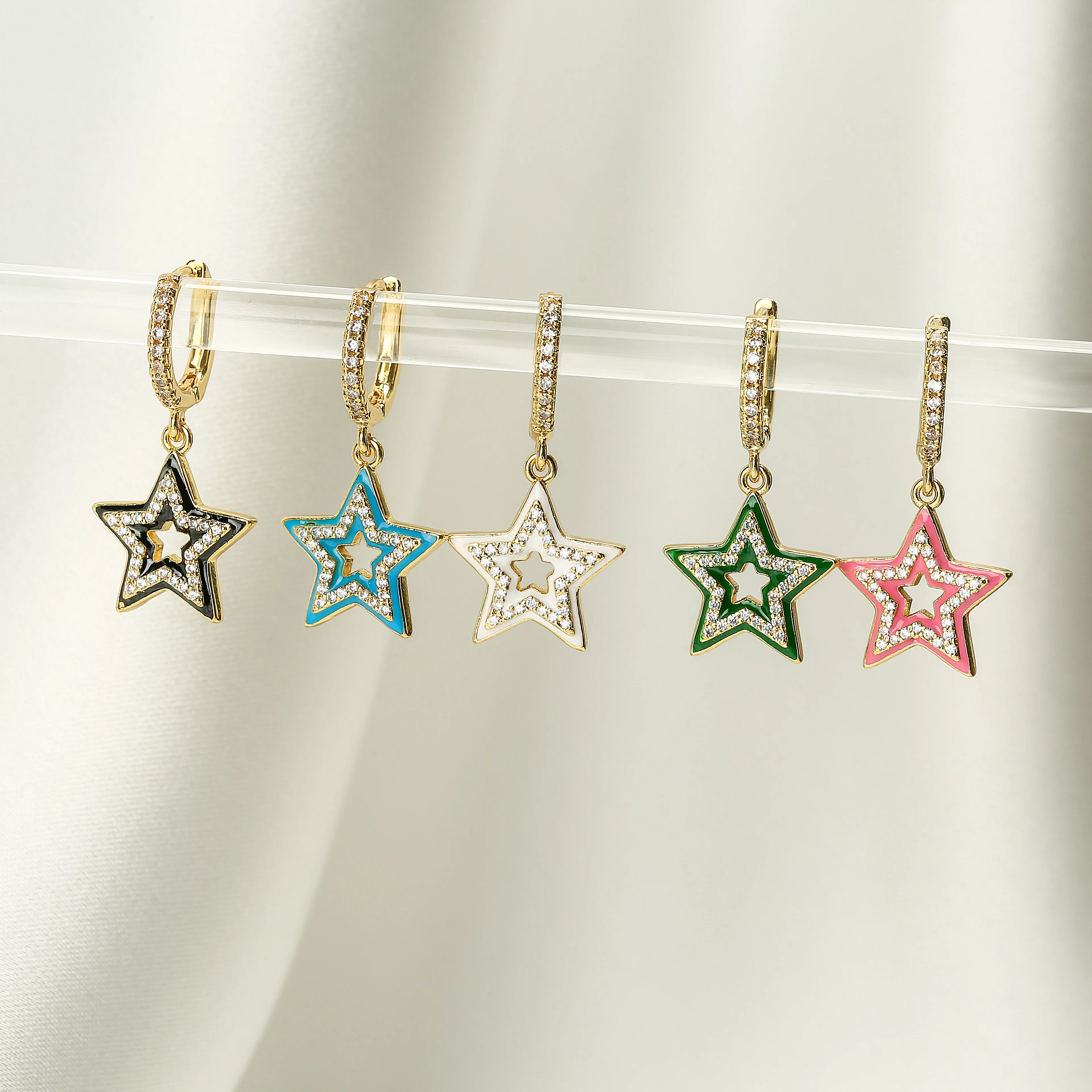 HECHENG,Fashion Shiny Zircon Star Dangle Hoop Earrings For Women Punk Geometric Pendant Hoop Earrings Trendy 2023 Jewelry
HECHENG,Fashion Shiny Zircon Star Dangle Hoop Earrings For Women Punk Geometric Pendant Hoop Earrings Trendy 2023 Jewelry