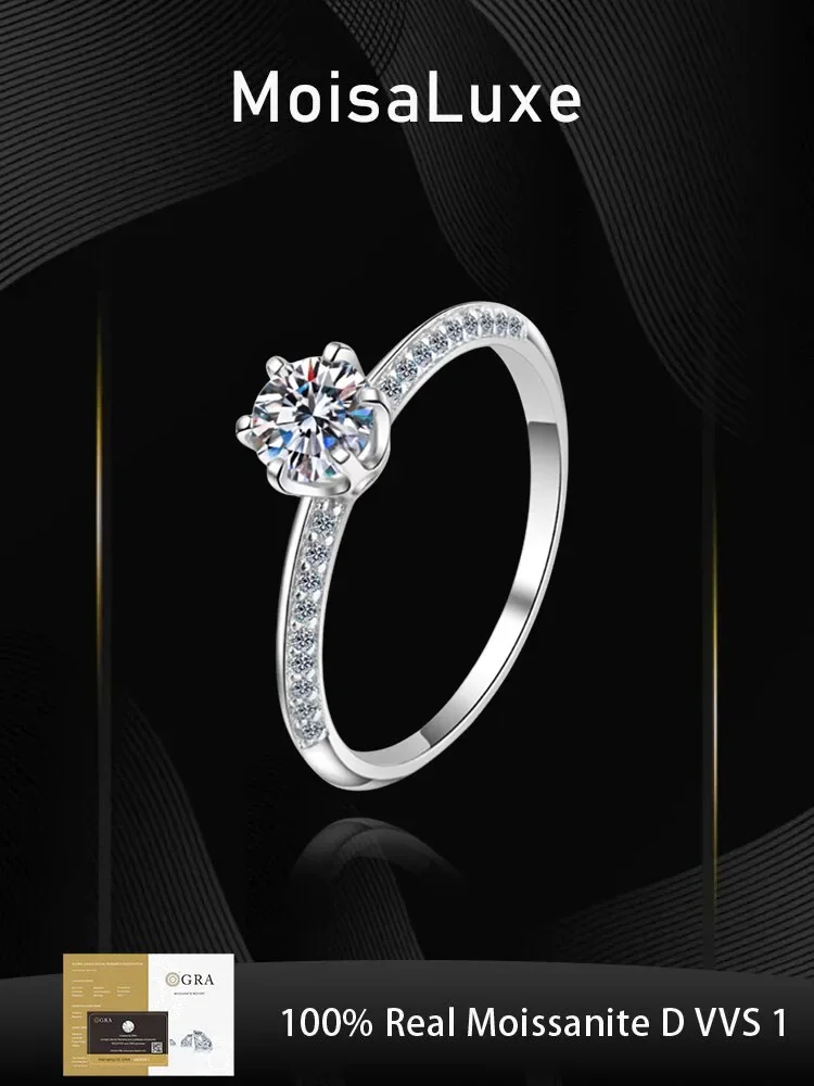925 sterling silver moissanite ring VVS1 D-color 0.5ct women's classic birthday gift elegant hot sale ring with GRA certificate
925 sterling silver moissanite ring VVS1 D-color 0.5ct women's classic birthday gift elegant hot sale ring with GRA certificate
