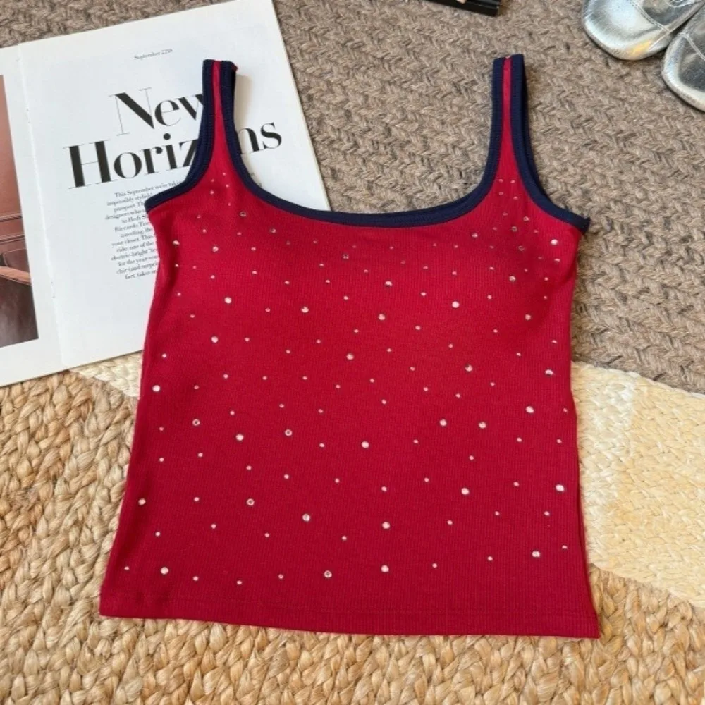 Hot Rhinestones Spice Girl Sexy Tank Wearing As Outerwear or Innerwear Simple Base Layer Vest with Padded Bra Sleeveless Top
Hot Rhinestones Spice Girl Sexy Tank Wearing As Outerwear or Innerwear Simple Base Layer Vest with Padded Bra Sleeveless Top