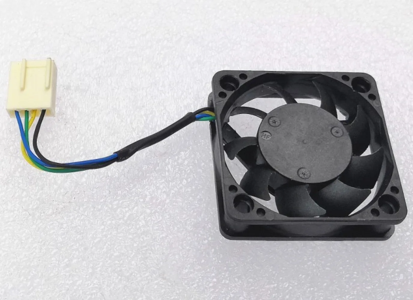 4010 4CM 4 Wire PWM Speed Control Cooling Fan R124010SH(2) 12V 0.14A For EVERFLOW(002)
4010 4CM 4 Wire PWM Speed Control Cooling Fan R124010SH(2) 12V 0.14A For EVERFLOW(002)